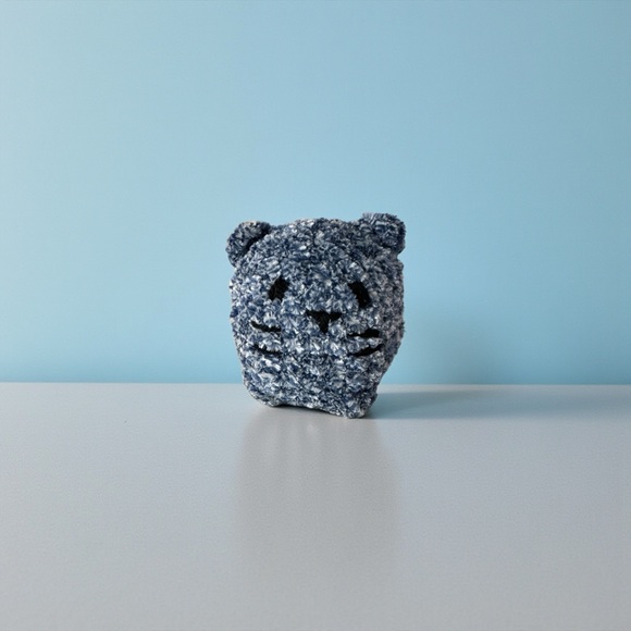 Blue Knitted Cat Plush - Picture 4 of 8